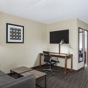 One-Bedroom King Suite